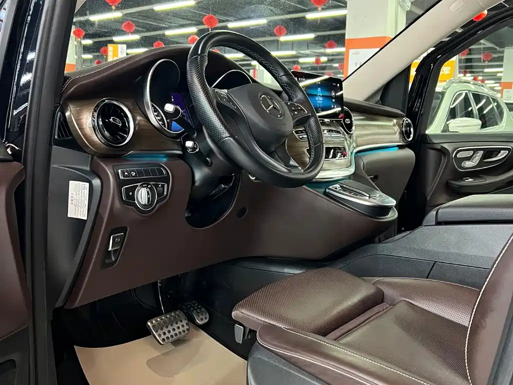 Mercedes-Benz V-Class — миниатюра 9