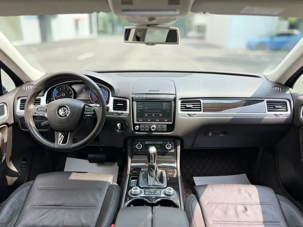 Volkswagen Touareg — миниатюра 10