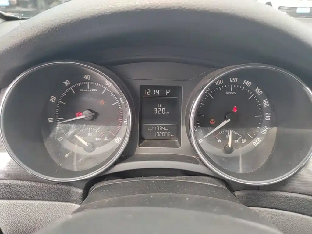 Skoda Superb — миниатюра 16