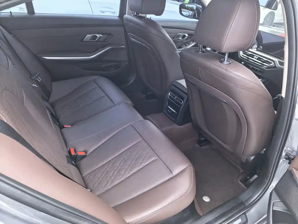 BMW 3 Series — миниатюра 8