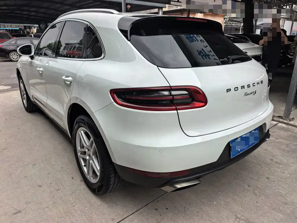 Porsche Macan — миниатюра 13