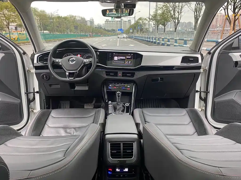 Volkswagen Tayron 2020 330TSI Luxury Smart Connect