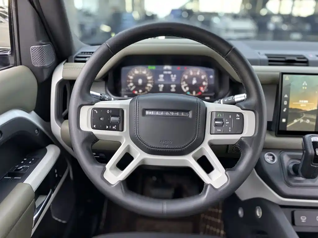 Land Rover Defender — миниатюра 13
