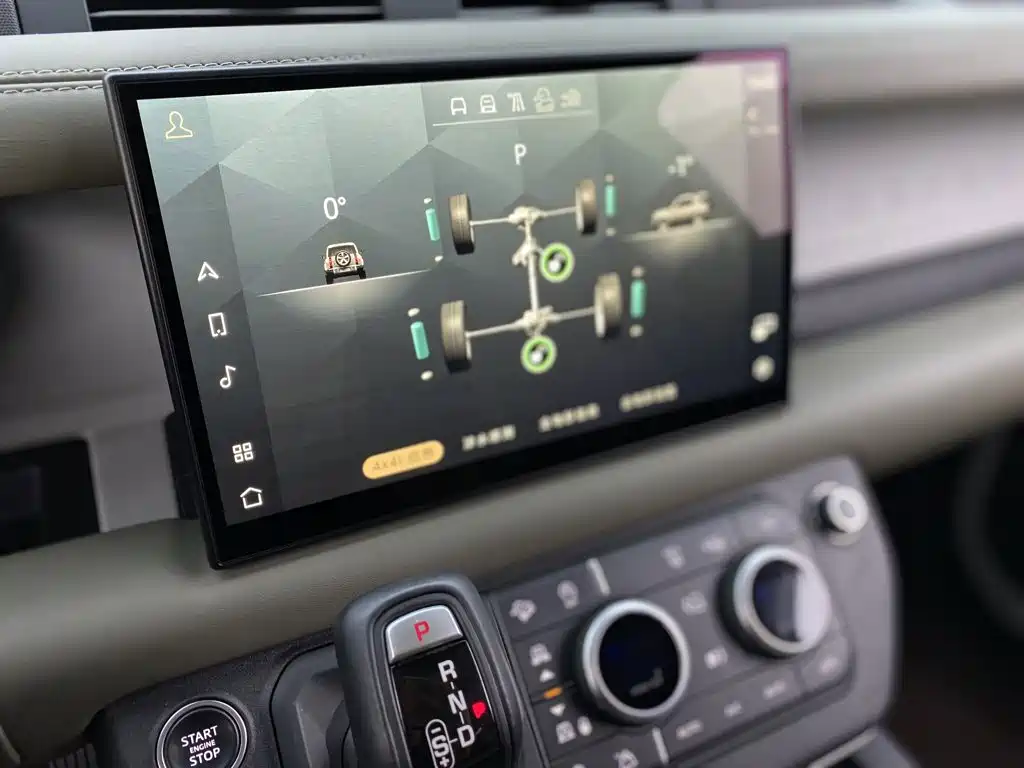 Land Rover Defender — миниатюра 20