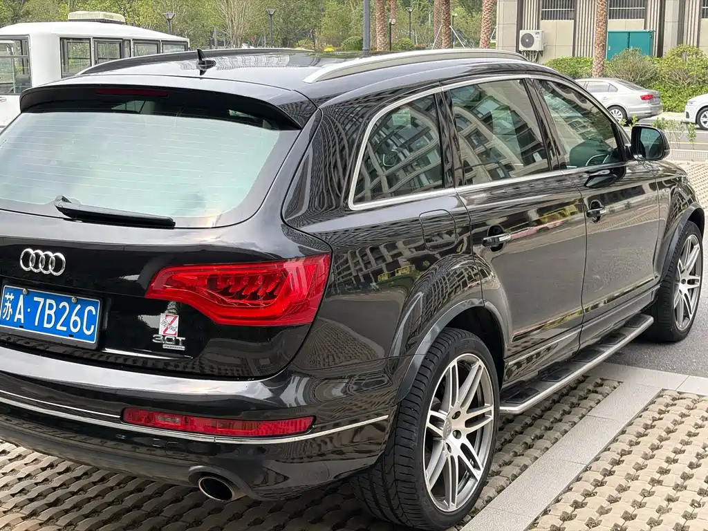 Audi Q7 — миниатюра 4