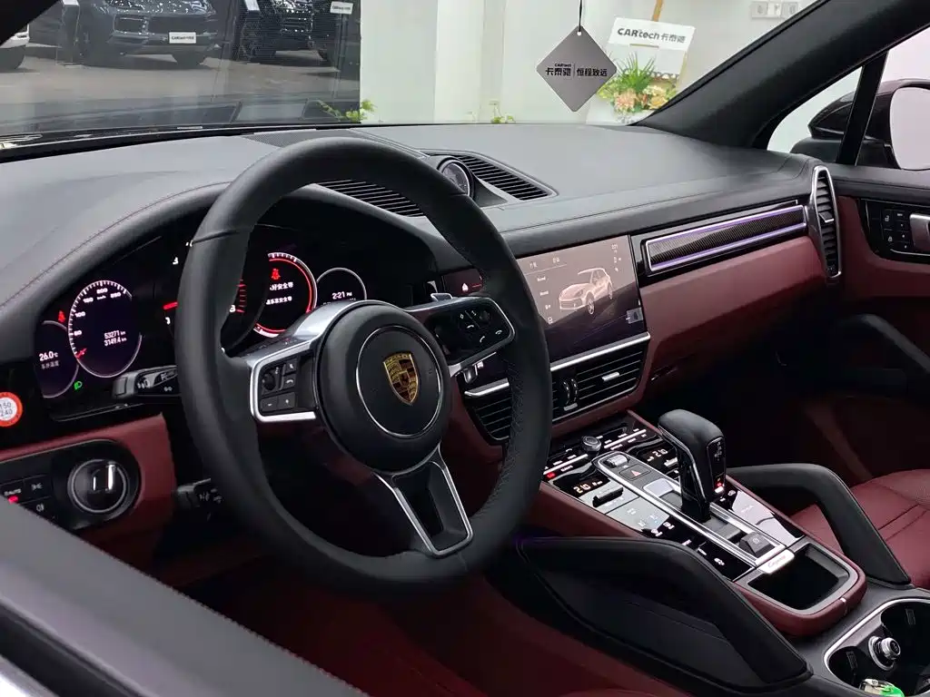 Porsche Cayenne — миниатюра 22