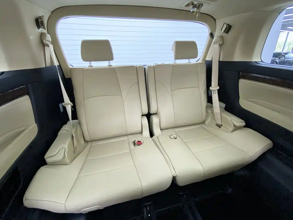 Toyota Alphard — миниатюра 31