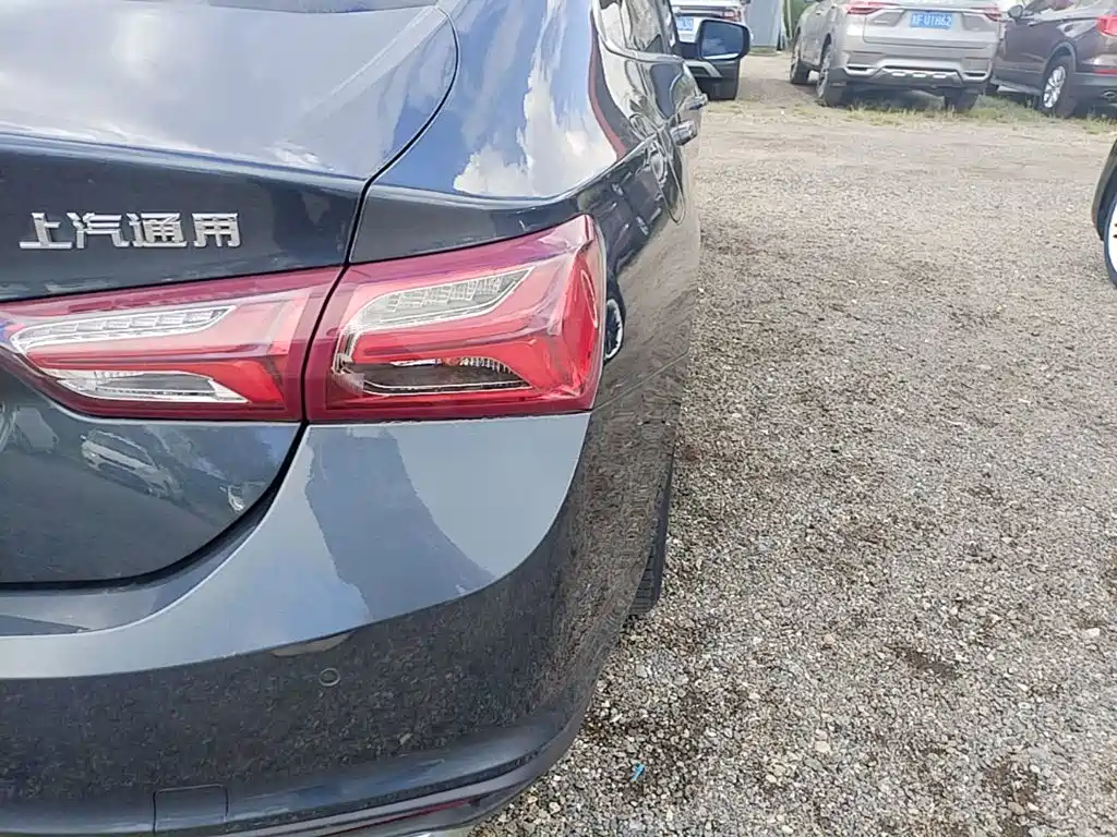 Chevrolet Malibu XL — миниатюра 8