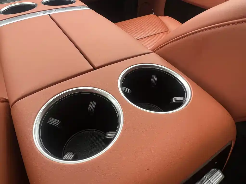 Li Auto Li L8 — миниатюра 7