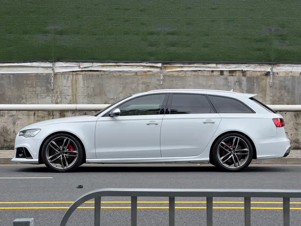 Audi RS 6 — миниатюра 4