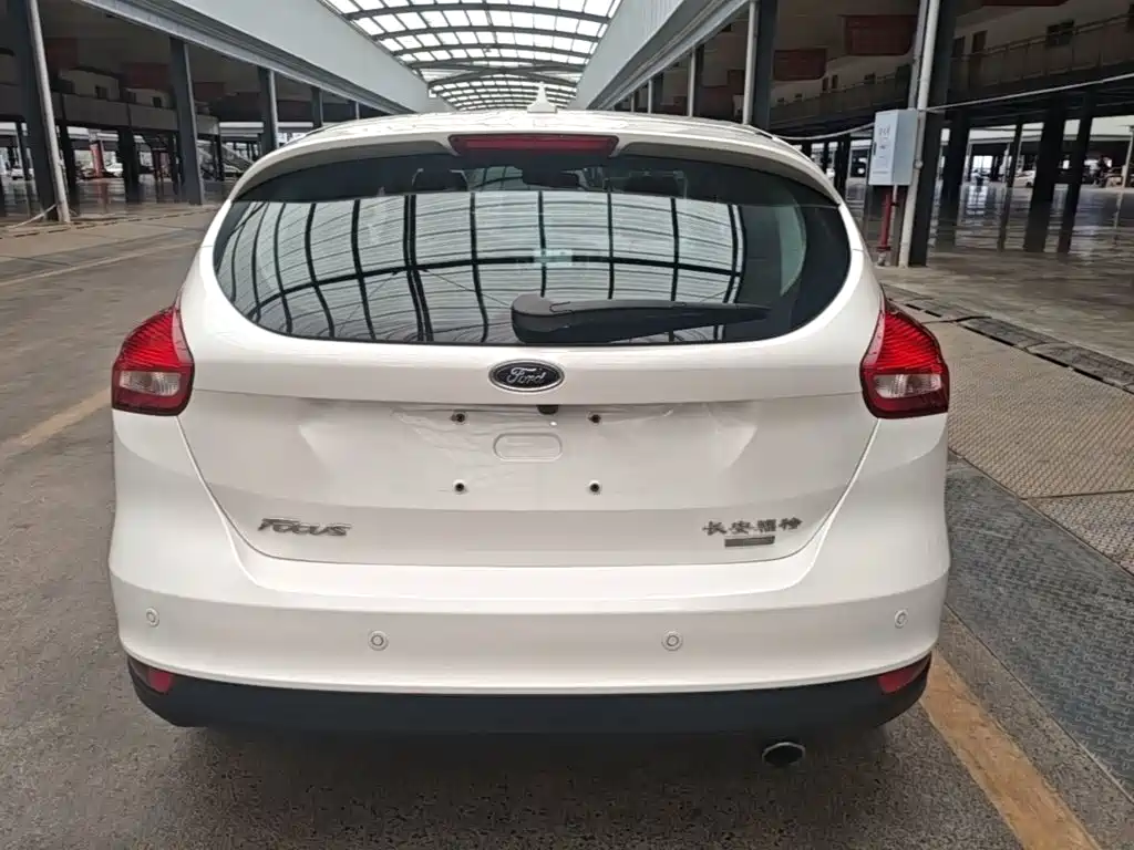 Ford Focus — миниатюра 6