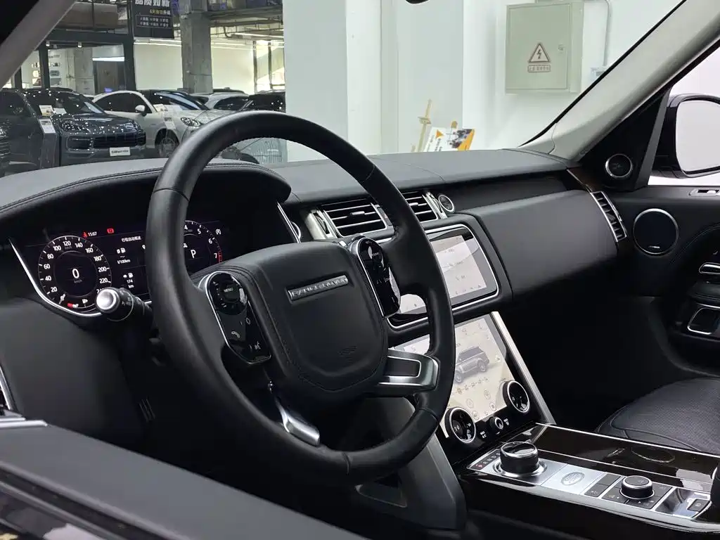 Land Rover Range Rover — миниатюра 29