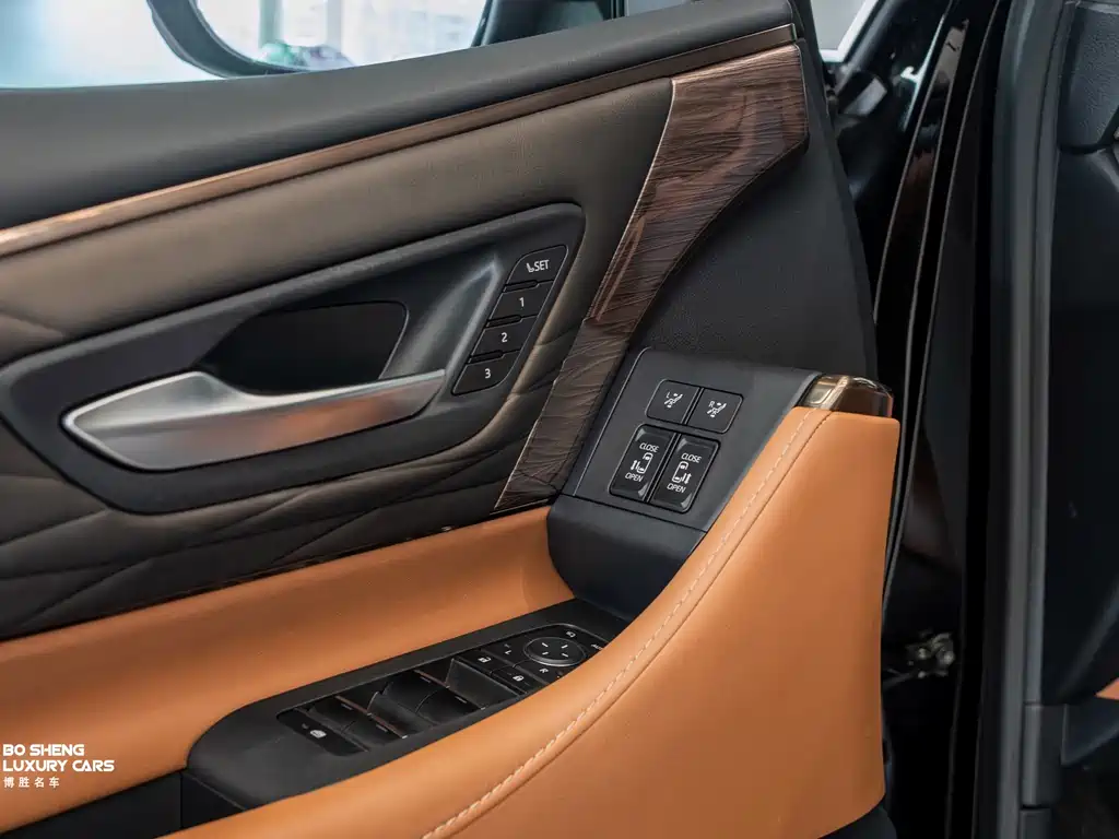 Toyota Vellfire 2024 2.5L