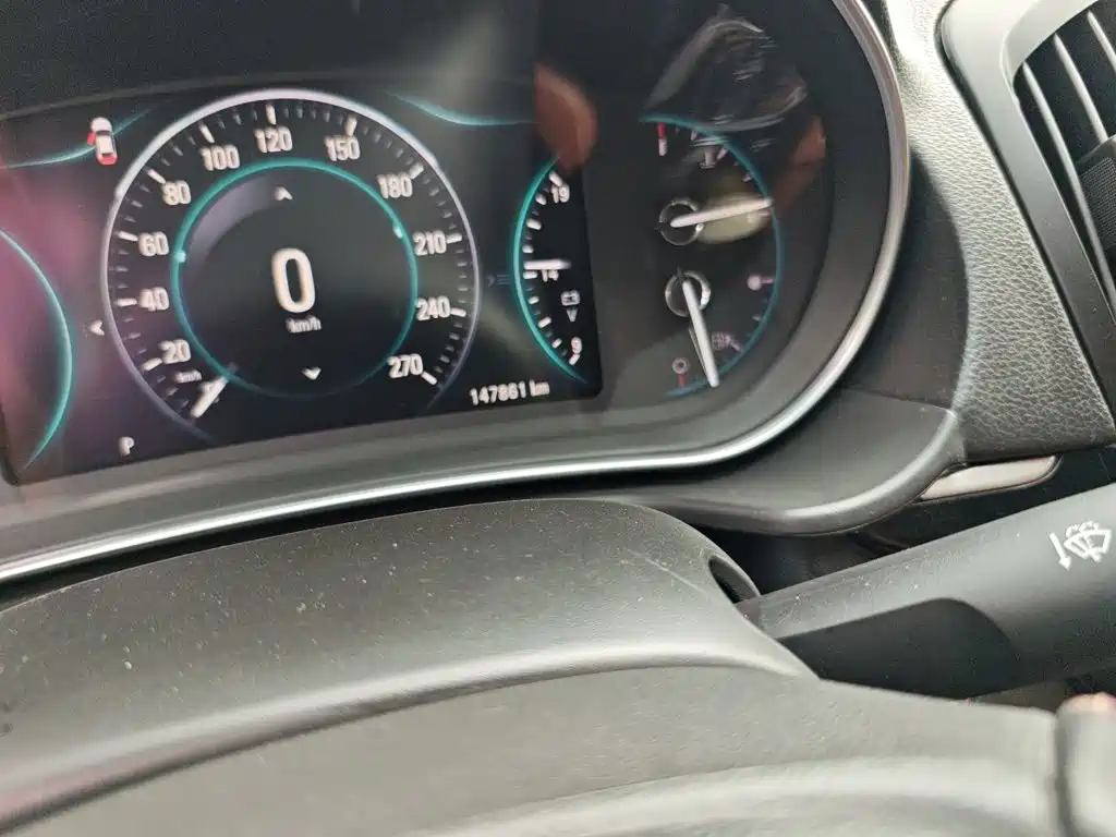 Buick Regal — миниатюра 9