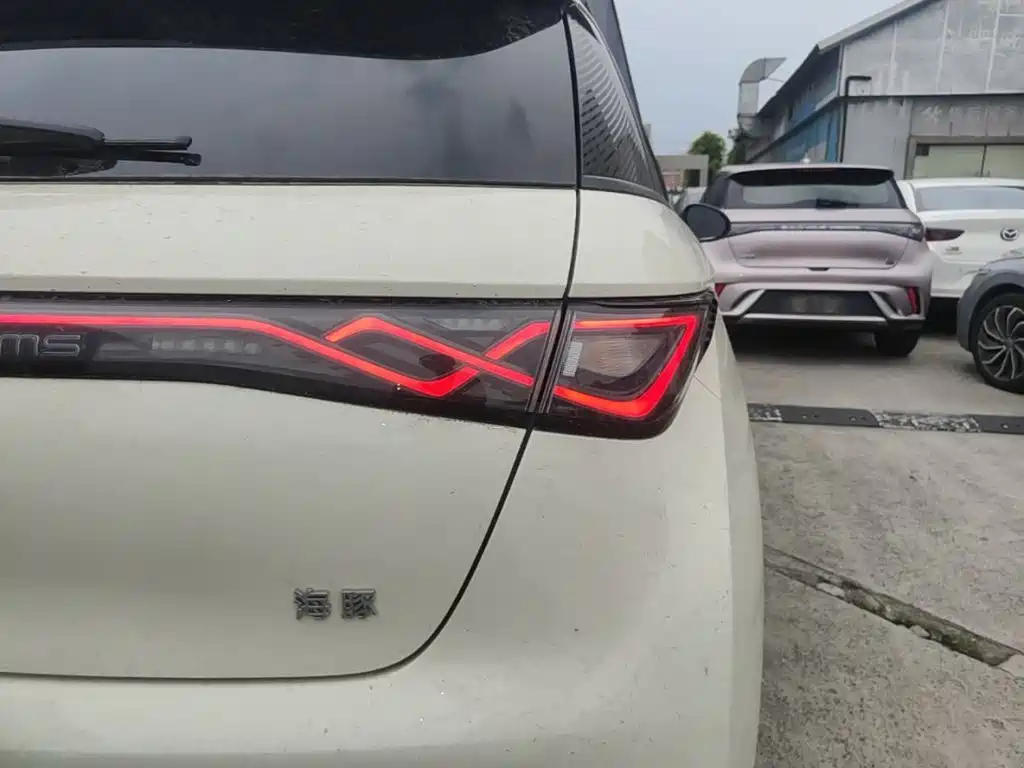 BYD Dolphin — миниатюра 8