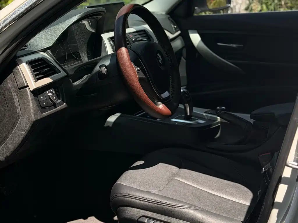 BMW 3 Series — миниатюра 13