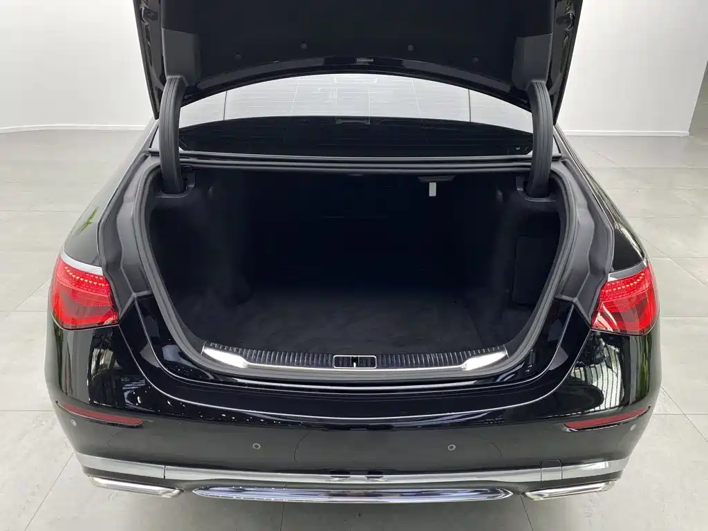 Mercedes-Benz S-Class — миниатюра 3