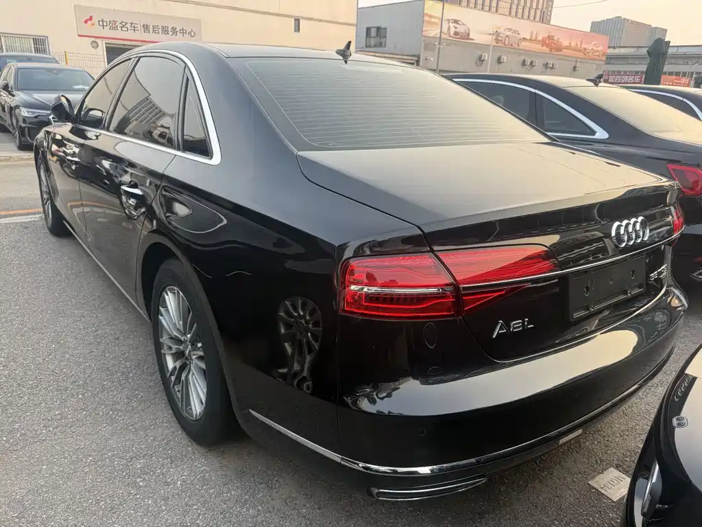 Audi A8 — миниатюра 4