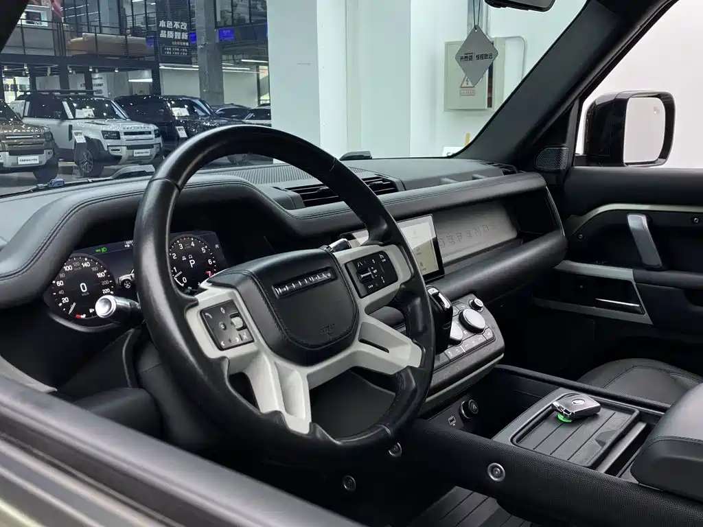 Land Rover Defender — миниатюра 34