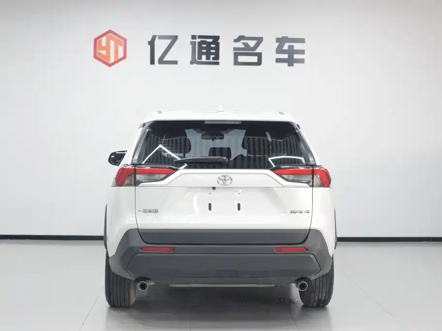 Toyota RAV4 — миниатюра 18