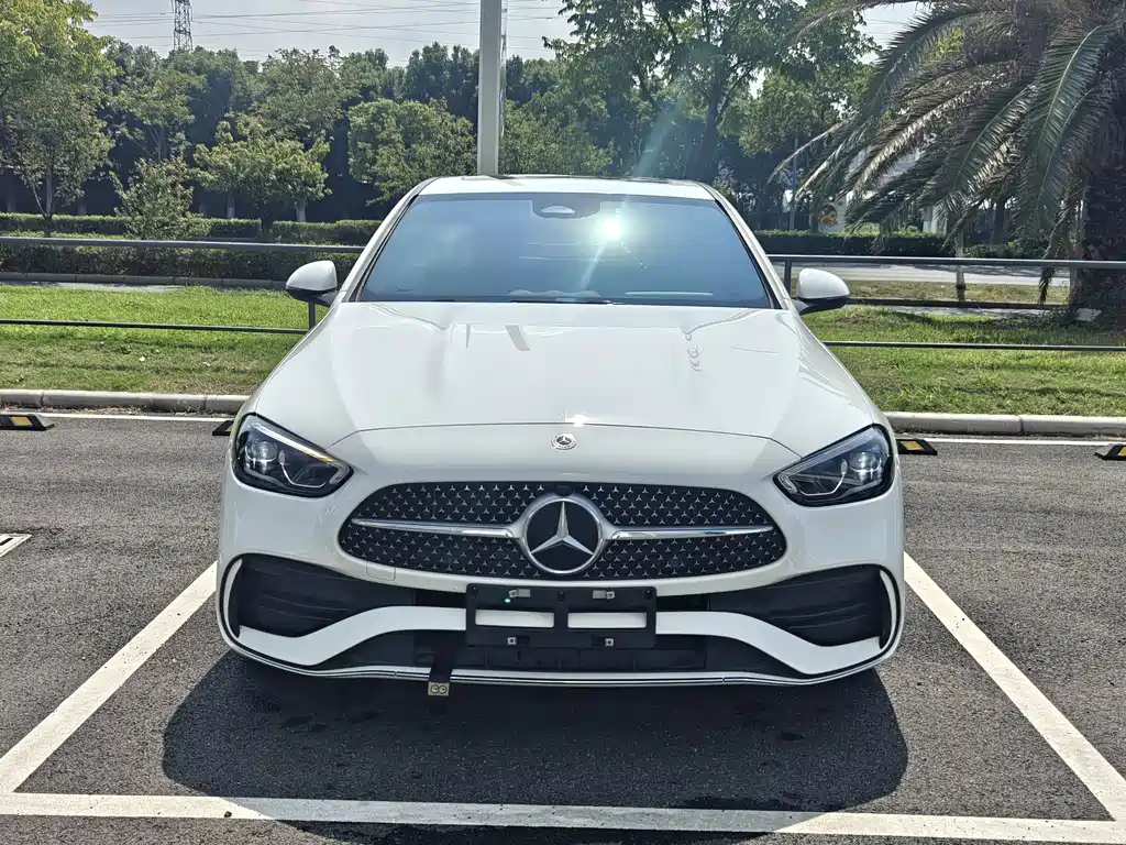 Mercedes-Benz C-Class — миниатюра 2