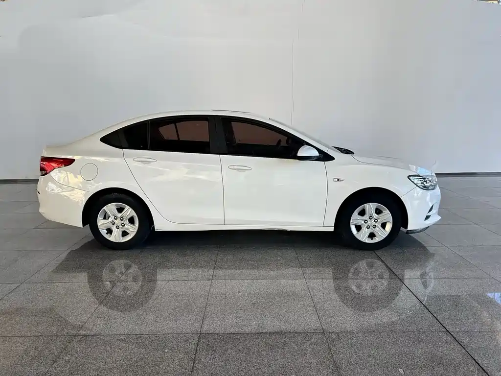 Chevrolet Cavalier — миниатюра 3