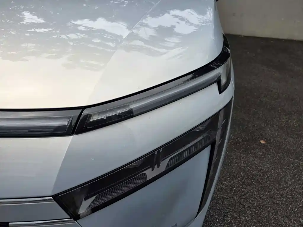 GAC Motor 传祺E8 PHEV — миниатюра 20