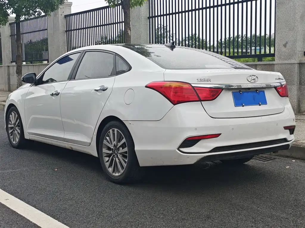 Hyundai Mistra — миниатюра 5