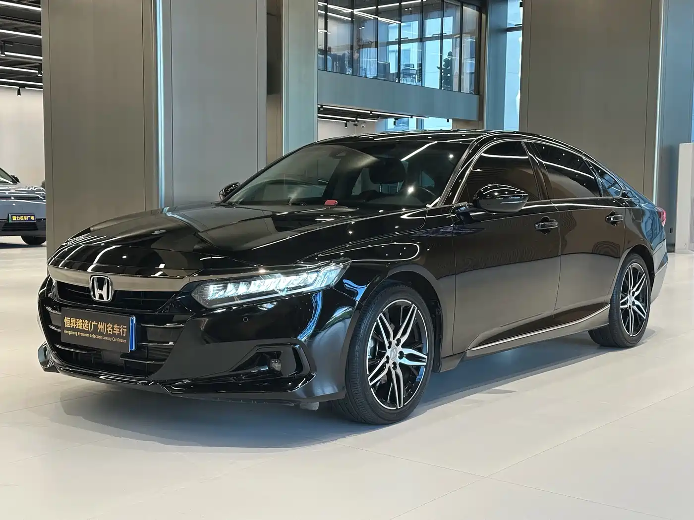 雅阁 2022款 260TURBO 幻夜·尊贵版 2022