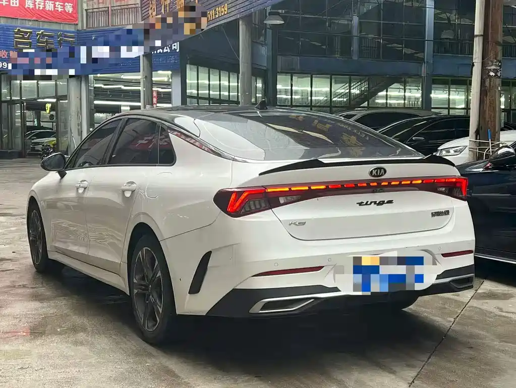 Kia K5 — миниатюра 9