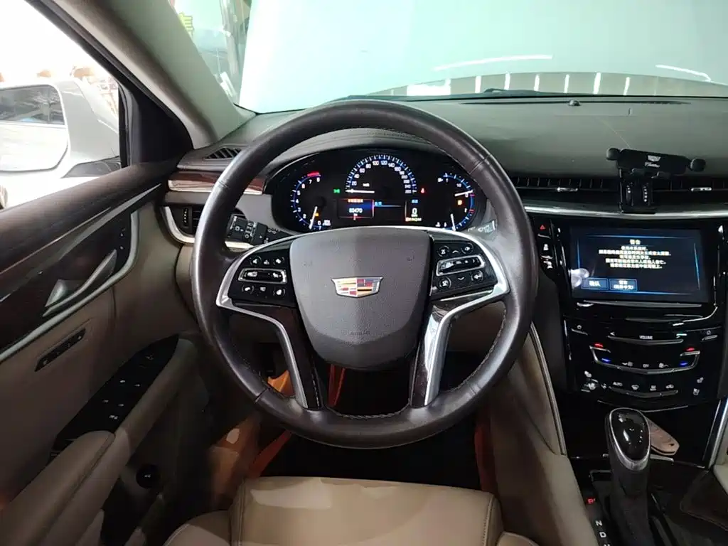 Cadillac XTS — миниатюра 11