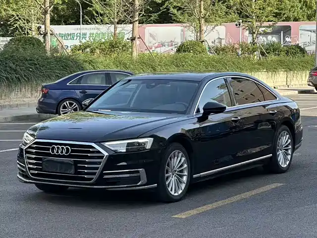 Audi A 8 2019 Plus A 8 L 50 TFSI quattro Comfort — фото 1