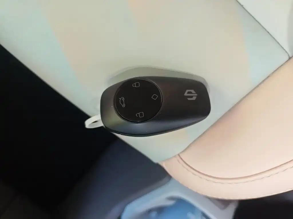 Leapmotor Leapmotor T03 — миниатюра 9