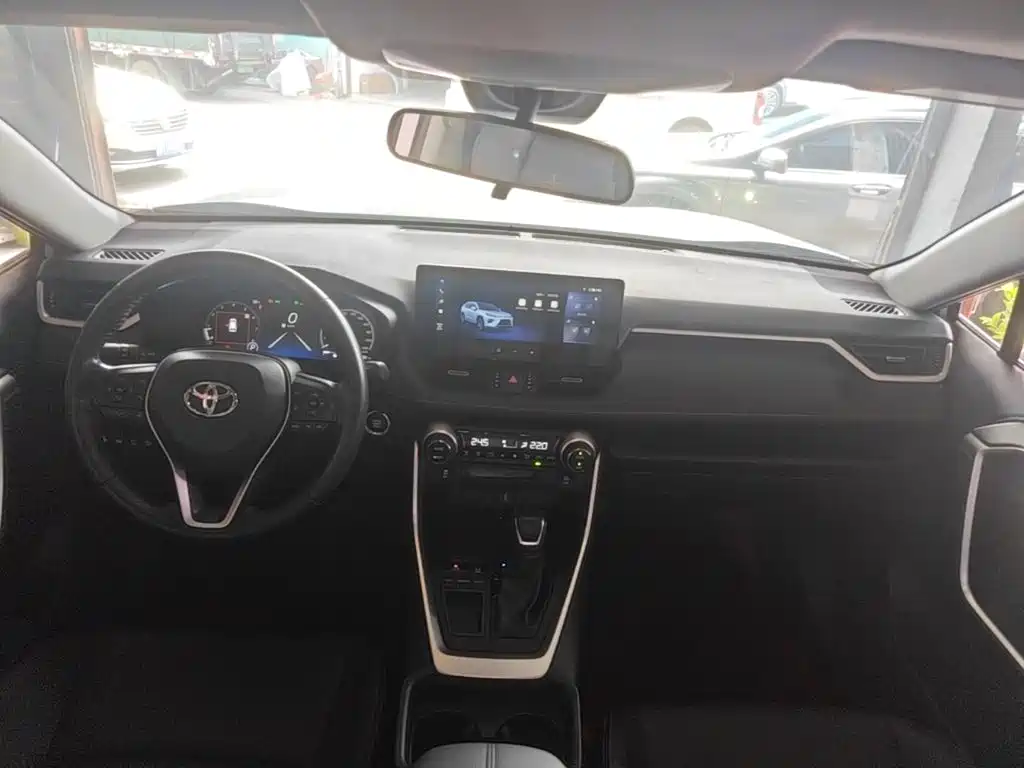 Toyota Wildlander — миниатюра 10