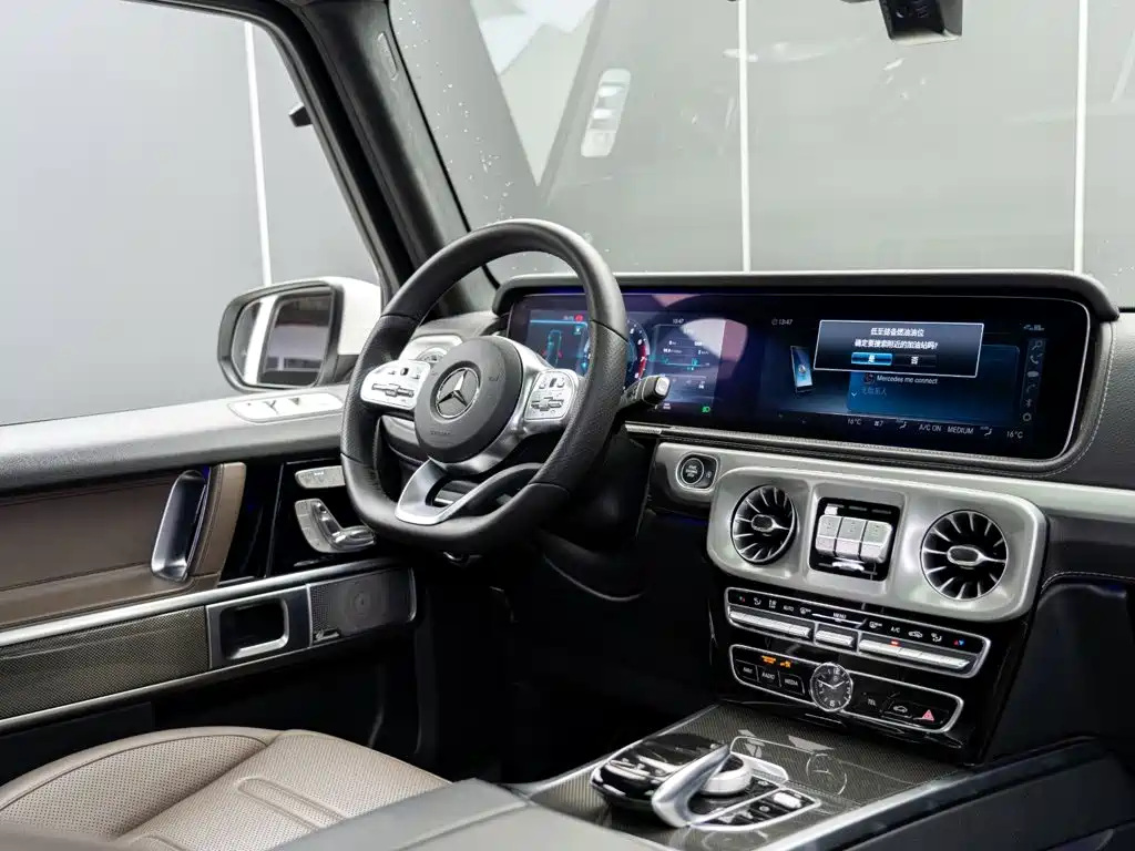 Mercedes-Benz G-Class — миниатюра 12