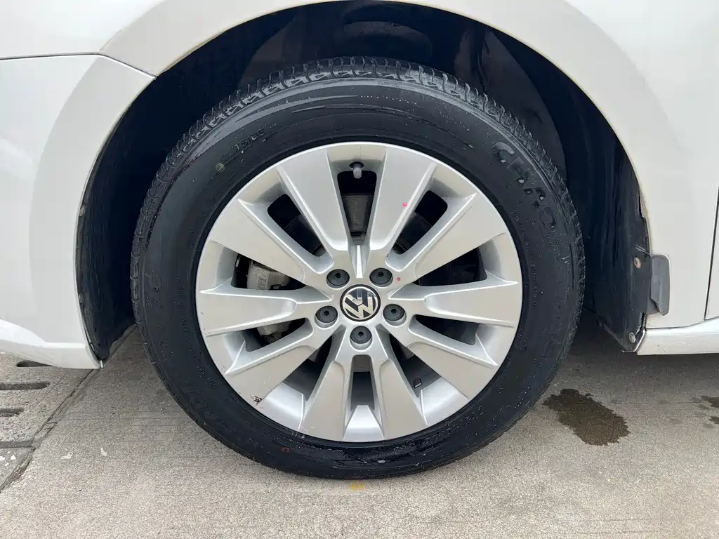 Volkswagen Lavida — миниатюра 4