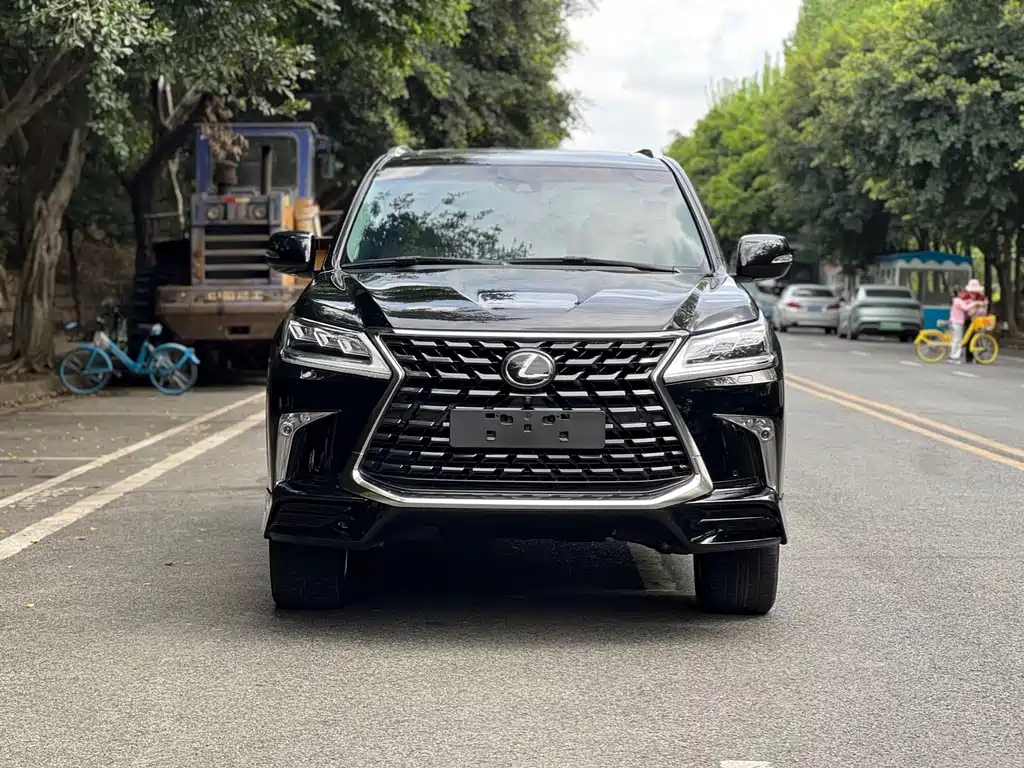 Lexus LX 2017 570 Luxury