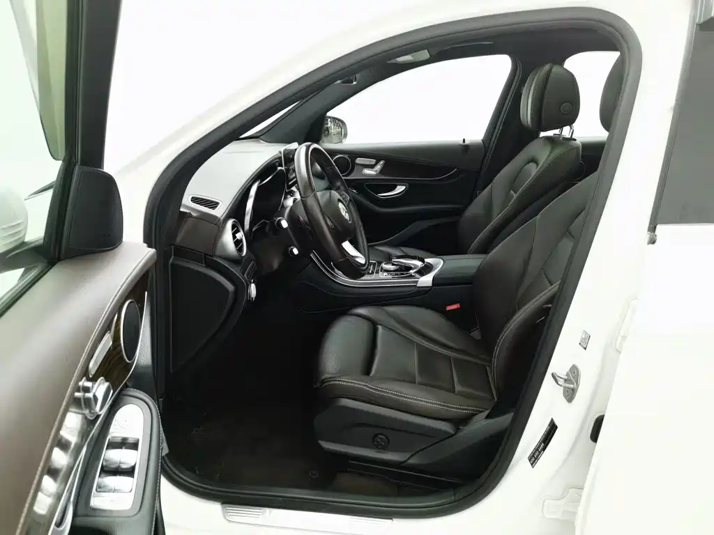 Mercedes-Benz GLC — миниатюра 10