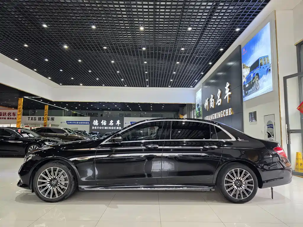 Mercedes-Benz E-Class — миниатюра 5
