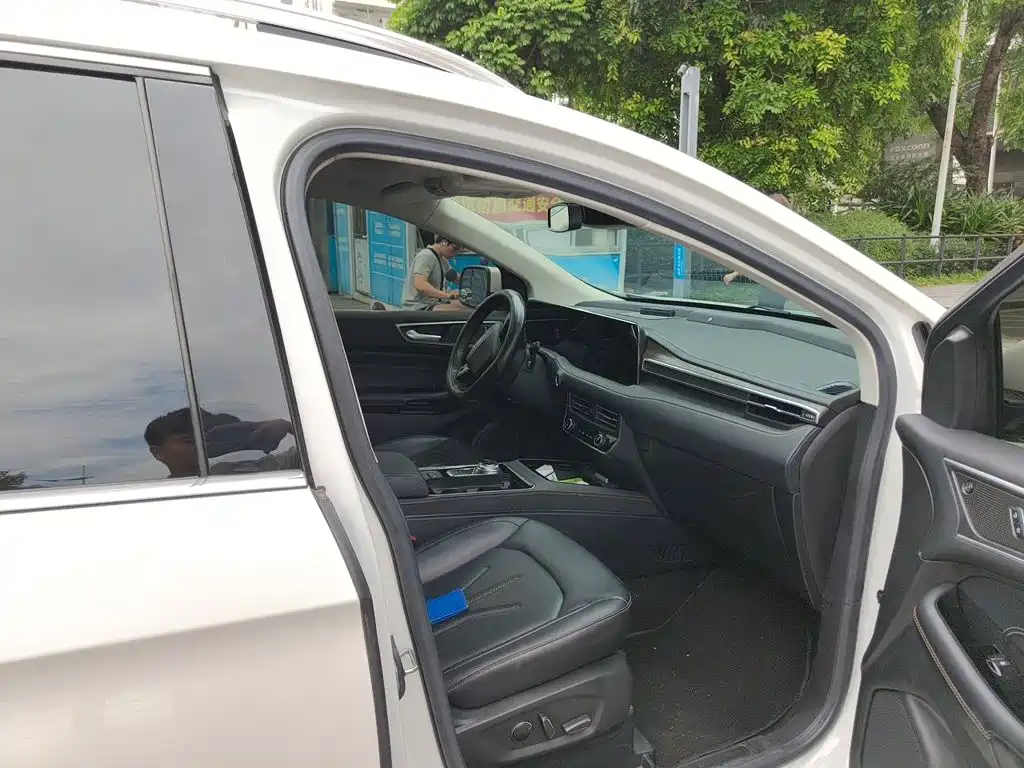 Ford Edge — миниатюра 19
