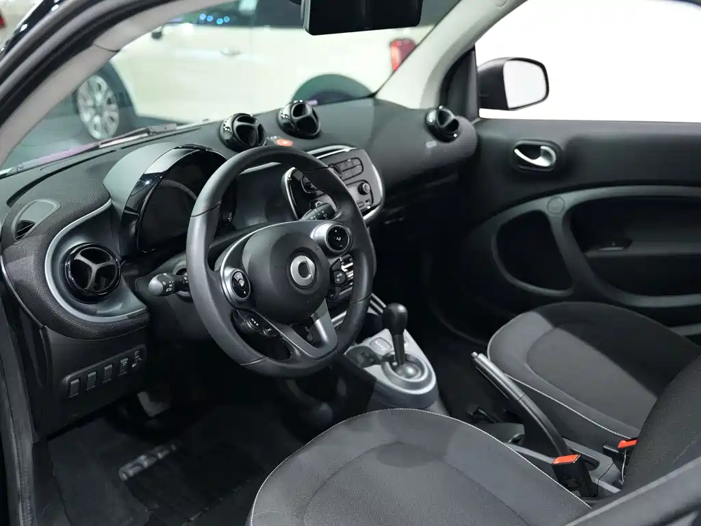 smart Smart Fortwo — миниатюра 8
