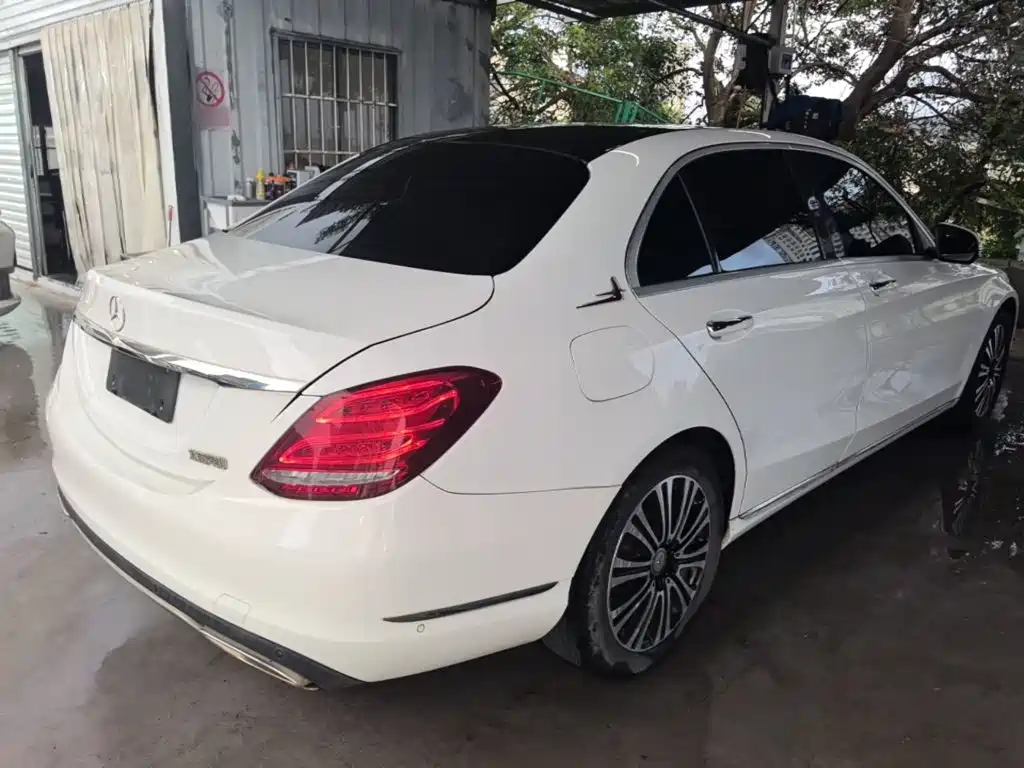 Mercedes-Benz C-Class — миниатюра 7