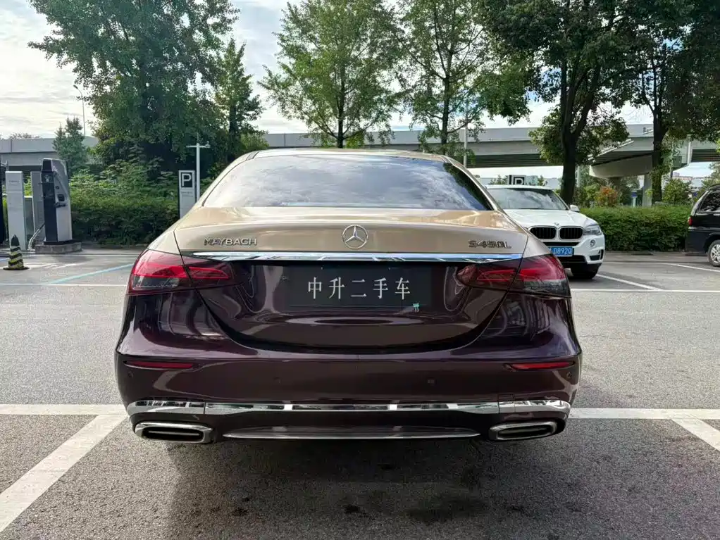 Mercedes-Benz E-Class — миниатюра 6