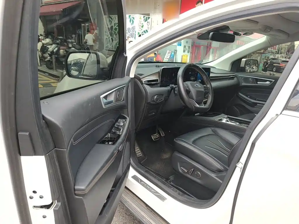 Ford Edge — миниатюра 12