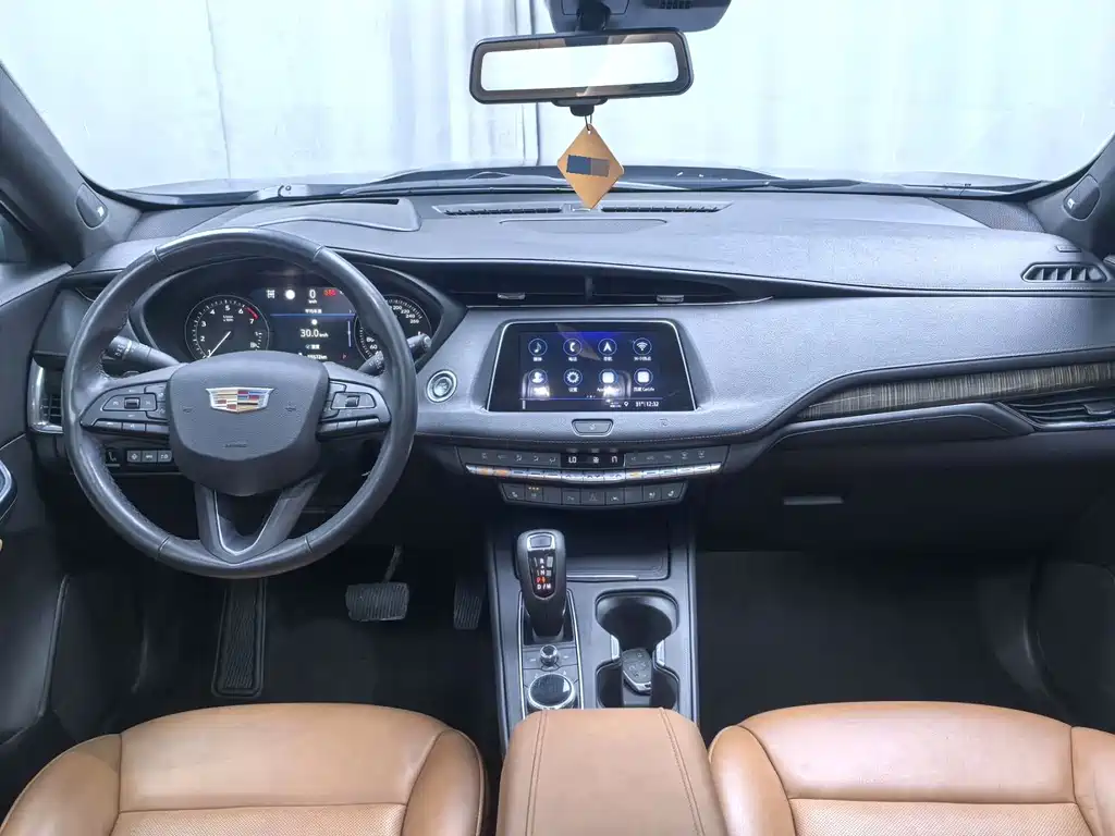 Cadillac XT4 — миниатюра 4
