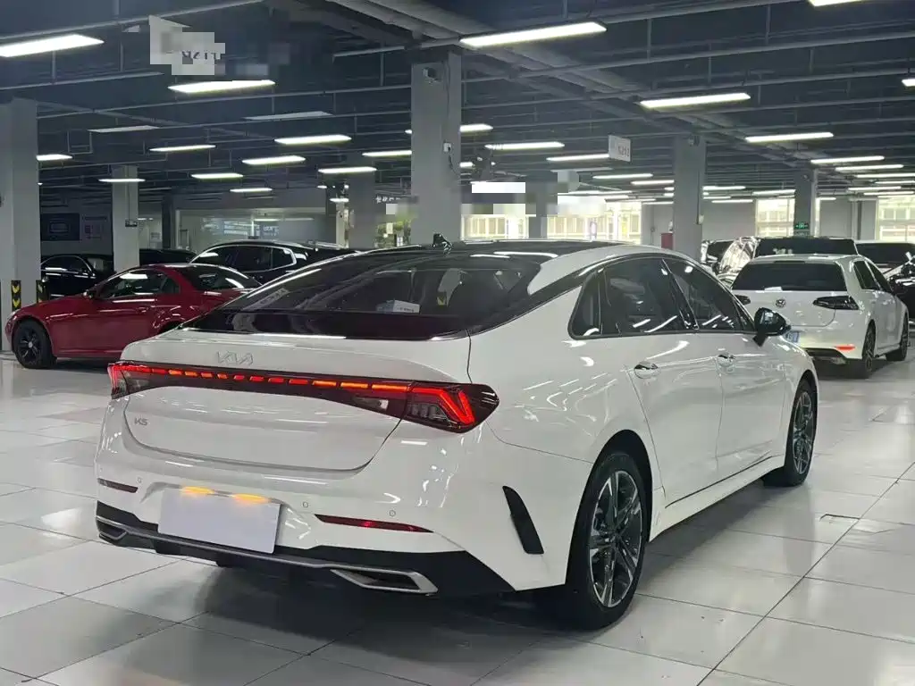 Kia K5 — миниатюра 7