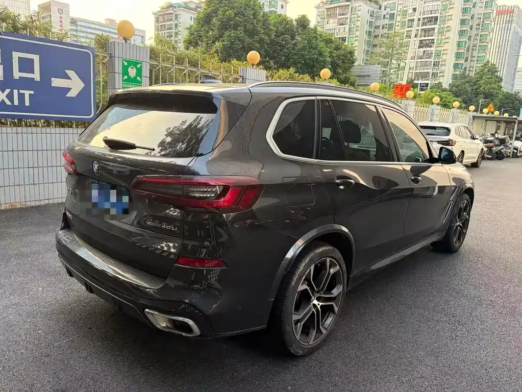 BMW X5 2022 xDrive 40Li M Sport