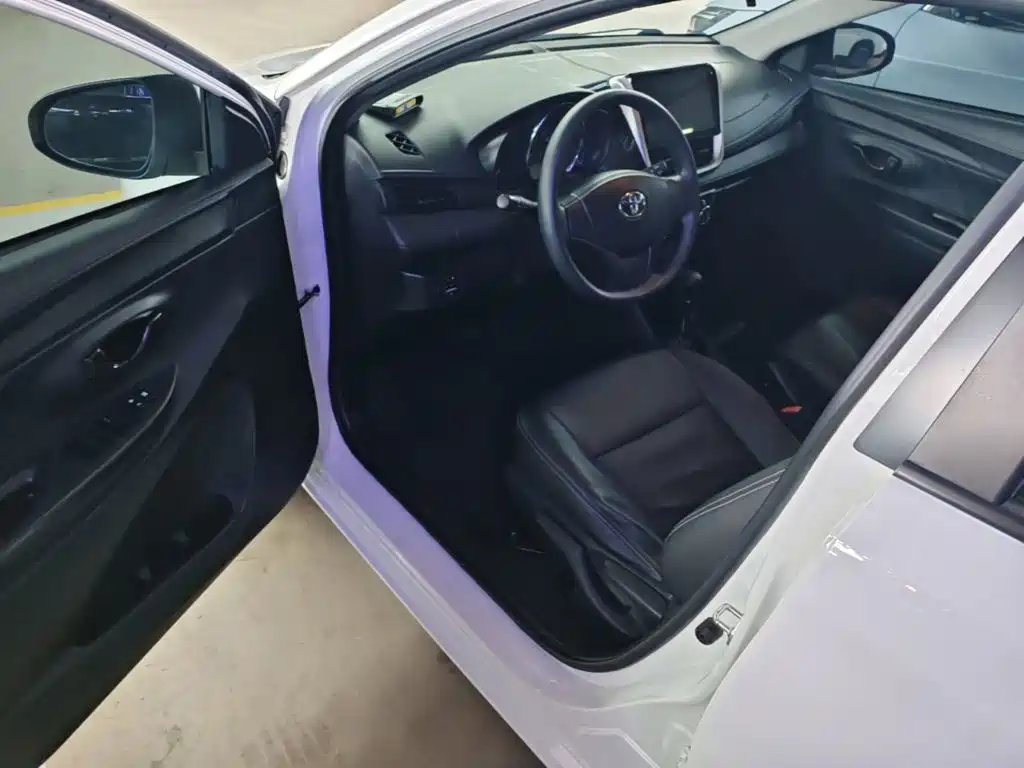Toyota Vios FS — миниатюра 16