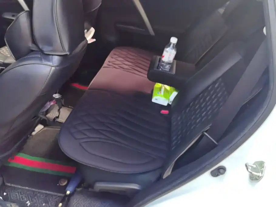 Toyota RAV4 — миниатюра 11