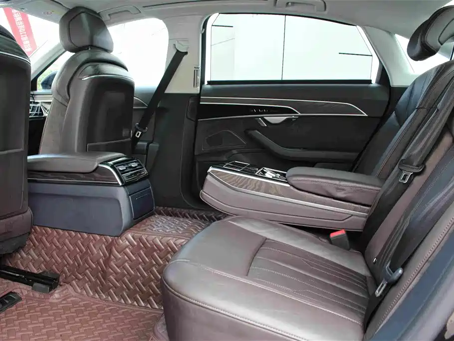 Audi A8 — миниатюра 7